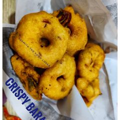 Crispy medu vadas A picture of Crispy medu vadas.