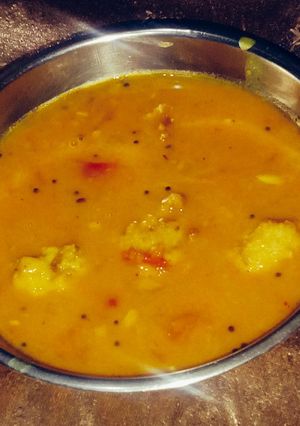 A picture of Rasam Vada.