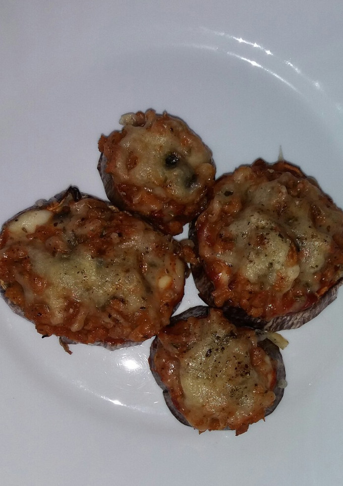 Una foto de Minipizza de berenjena🍕🍆