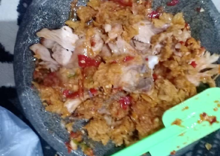 Cara Gampang Menyiapkan Ayam geprek cepat, Bisa Manjain Lidah