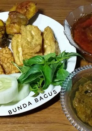 Foto resep Ayam, Tempe dan Tahu Penyet Ala Kaki Lima