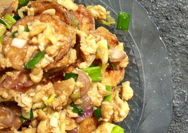 Terong Goreng Tepung Saus Mentega Telur Terong Goreng Tepung Saus Mentega Telur