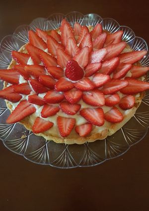 Foto di Crostata con crema pasticcera e fragole