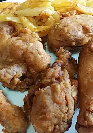 A picture of Chicken crispy broast.
