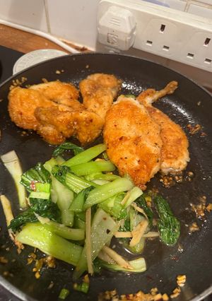 A picture of Honey Lemon Chicken ⭐️⭐️⭐️⭐️.