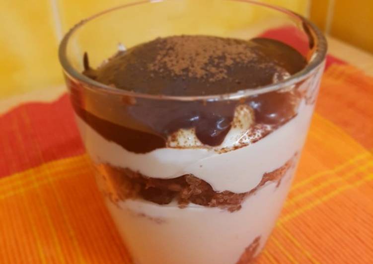 Tiramisú de limón rápido y sencillo