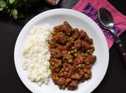 Una foto de dorado carne