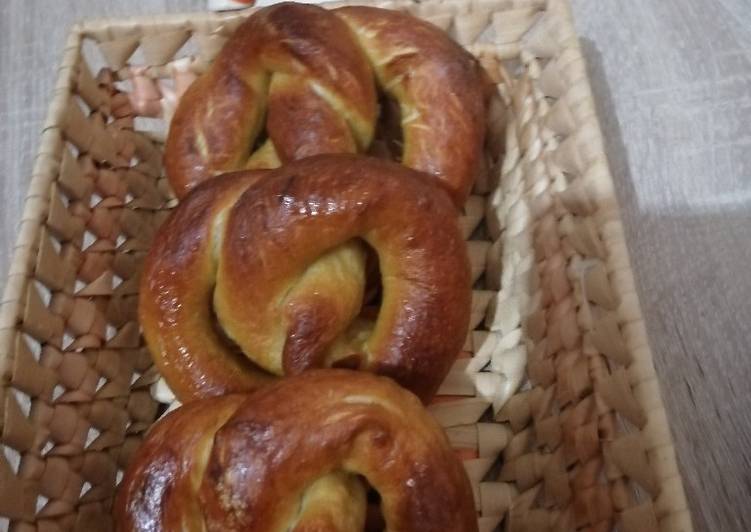 Simple Way to Make Favorite Pretzels