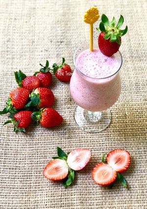 Hình của món Sinh Tố Sữa Dâu.