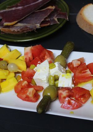 Foto principal de Ensalada de mango y queso fresco