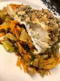 Filé de bacalhau na crosta de champignon e legumes