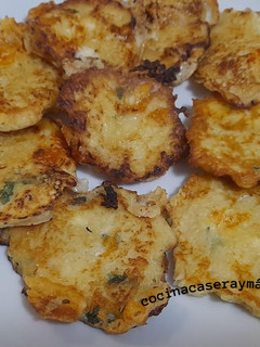 Una foto de Tortillitas de patata con queso