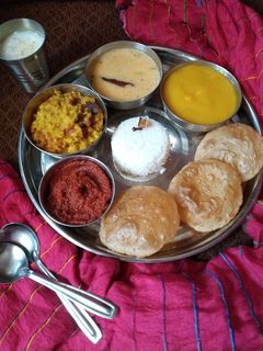 મગ ની છૂટી દાળ (Moong Chhuti Dal Recipe In Gujarati) રેસીપી મુખ્ય ફોટો