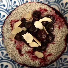 A picture of Chia pudding - vegan.