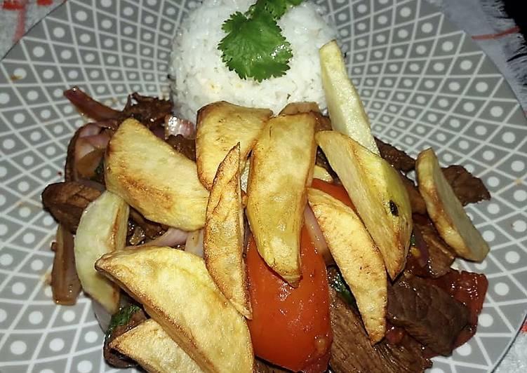 Lomo Saltado a lo Carmelita