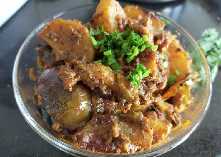 Simple Way to Prepare Potato-Brinjal Sabzi