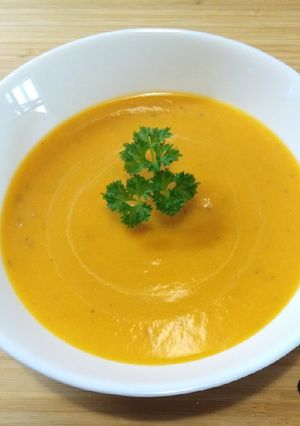Gyömbéres édesburgonya-krémleves recept fotója