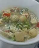 Súp gà hạt sen cho bé