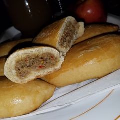 Meat pocket pie A picture of Meat pocket pie.