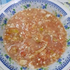 A picture of Lehsan ki chutney.