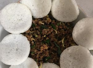 Hình của món Món nhậu: Chim bồ câu băm xúc phồng tôm.