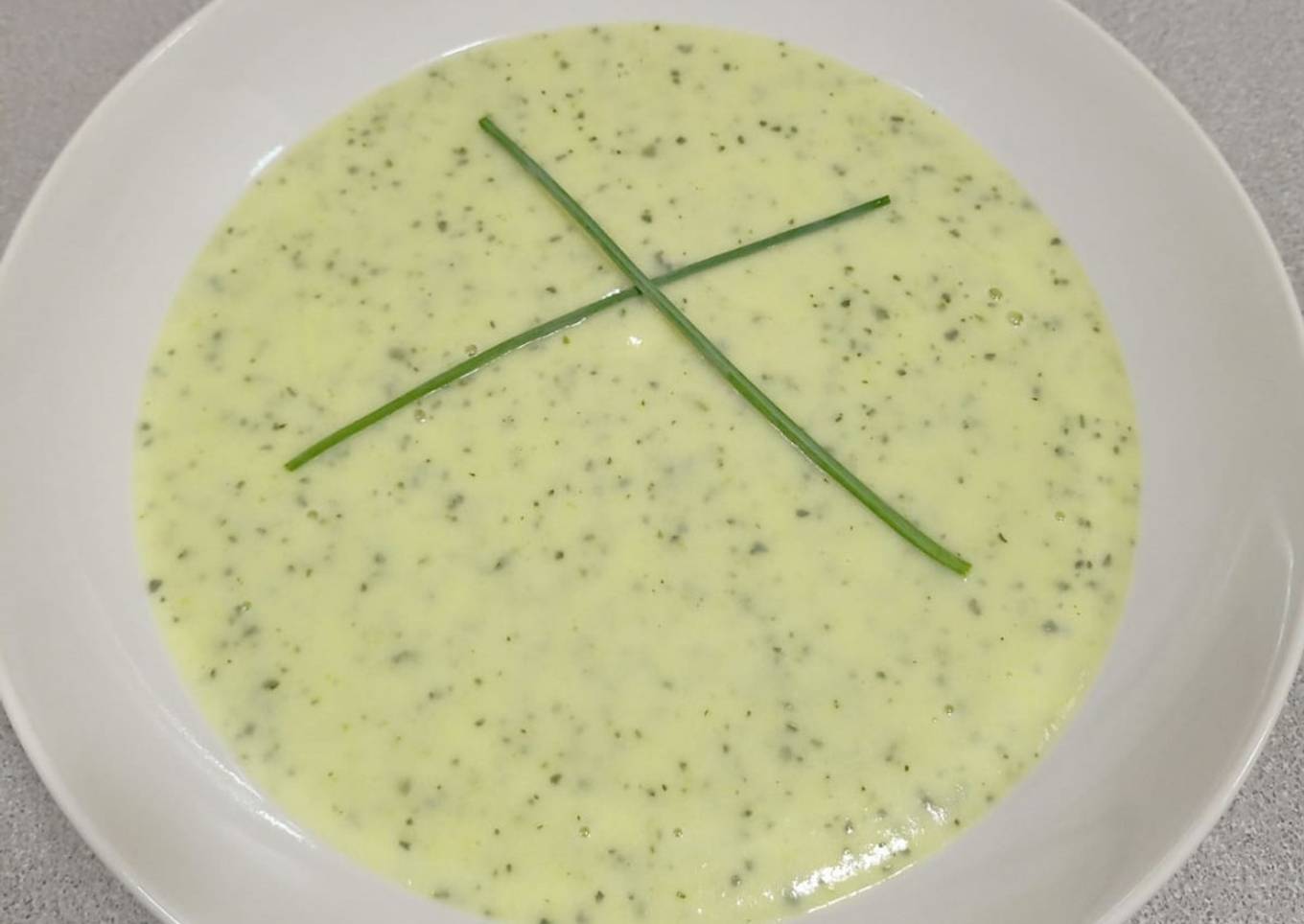 Crema de calabacín con puerro y mascarpone