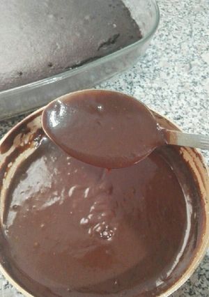 صورة لوصفة صوص الشكلاطة لتزيين الكيك