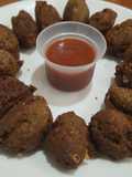 Frituras de frijoles chinos, chorizo y queso