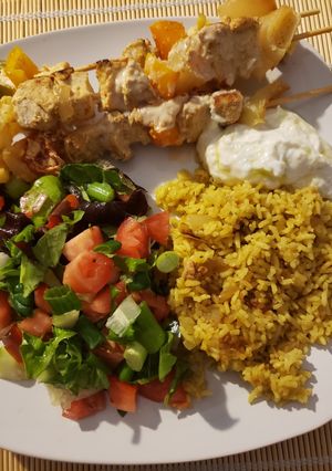 صورة لوصفة الشيش طاووق والأرز الاصفر بالذبيب