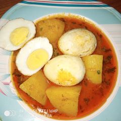 A picture of آلو انڈے شوربہ.