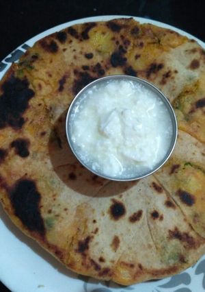 લસણીયા આલુ પરોઠા રેસીપી મુખ્ય ફોટો