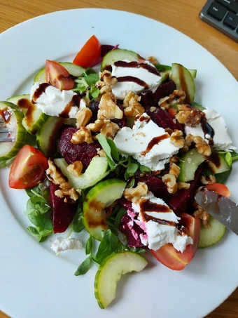 Easy Ways Prepare Recipes Goat's Cheese, Beetroot and Walnut Salad the Delicious Really Delicious.