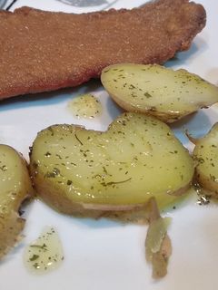 Una foto de Escalope de ternera con patatas