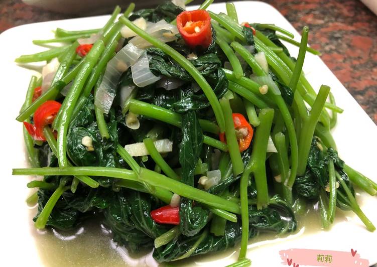 Tumis daun ubi rambat 炒地瓜葉