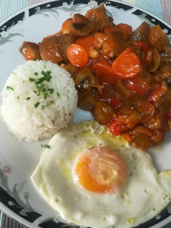 Una foto de Pisto con berenjena y champiñones