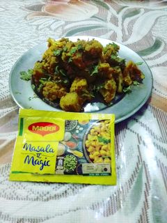 आलू गोभी की सब्जी (aloo gobi ki sabzi recipe in Hindi) रेसिपी मुख्य फोटो