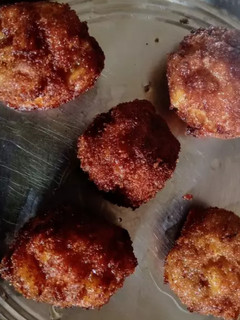 கிரிஸ்பி இறால் உருண்டை(Crispy iraal urundai recipe in tamil) செய்முறை முக்கிய புகைப்படம்