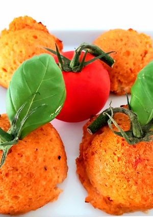 Une photo de Cakes balls salés tomates mozzarella