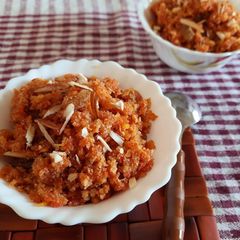 A picture of Gajar ka halwa😋😋.