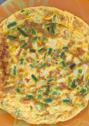 Una foto de Tortilla de ajetes tiernos