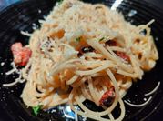 Une photo de spaghetti parmigiano