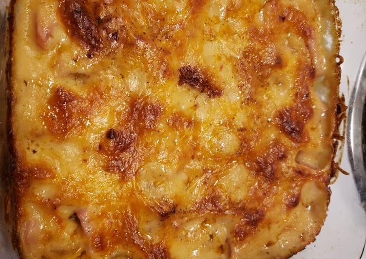 Easiest Way to Make Ultimate Cheesy ham &amp; potatoes