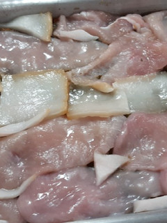 Csirkemell rakottas gombás-borsós-csirkemáj raguval recept fotója