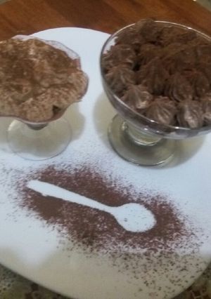 صورة لوصفة تيراميسو بذوق الكراميل والشوكولا