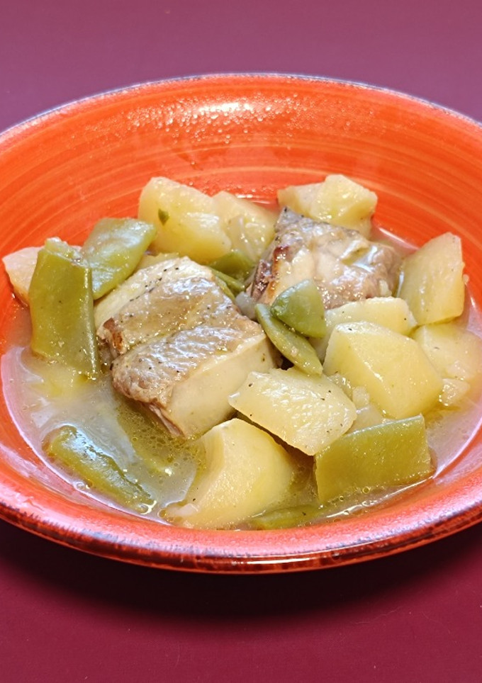 Una foto de Costillas con judías verdes y patata