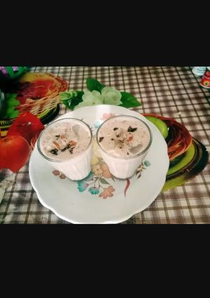 A picture of Delicious healthy Dry fruit chocolate sauce smoothie.
