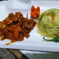 A picture of #Chicken jelfrezzi#egg fried rice.
