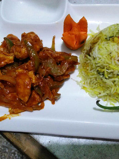 A picture of #Chicken jelfrezzi#egg fried rice.