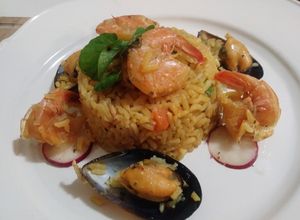 Una foto de Arroz amarillo a la Isa