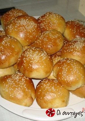 A picture of Kalitsounia with yeast.
